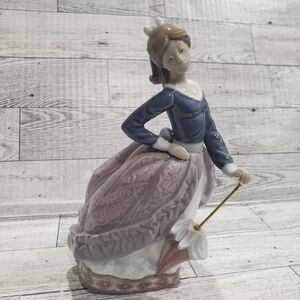 Lladró "Evita" Girl with Parasol